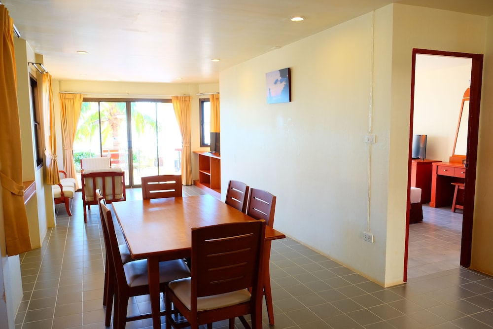 New Travel Beach Resort 47/68