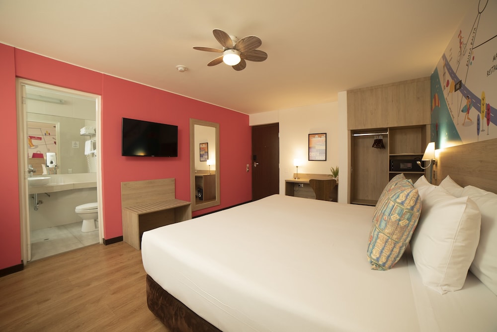 TRADITIONAL, QUEEN BED