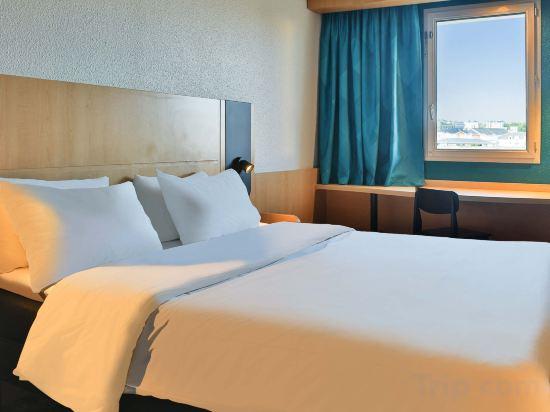 Room, Queen Bed