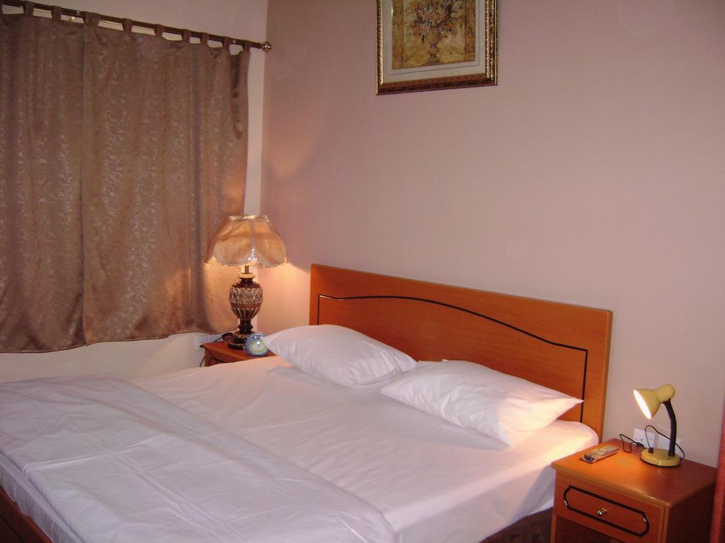 Al Jazeerah Hotel 11/32