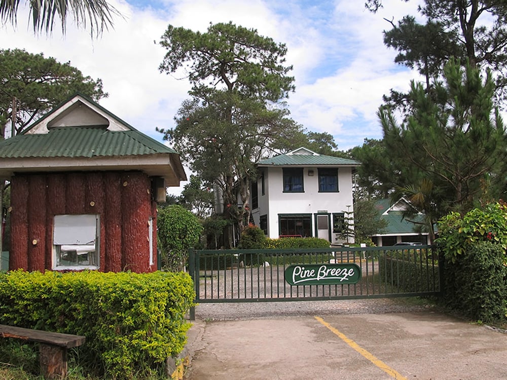 Pine Breeze Cottages 52/55