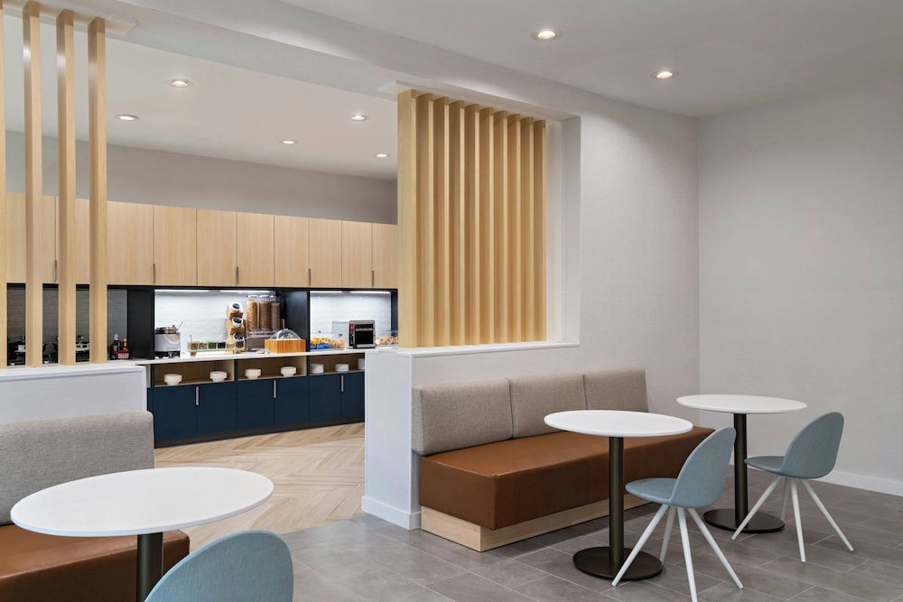 Woodland Suites (ex. Candlewood Suites Weatherford) 29/35