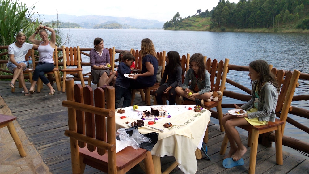 Lake Bunyonyi Rock Resort 25/50