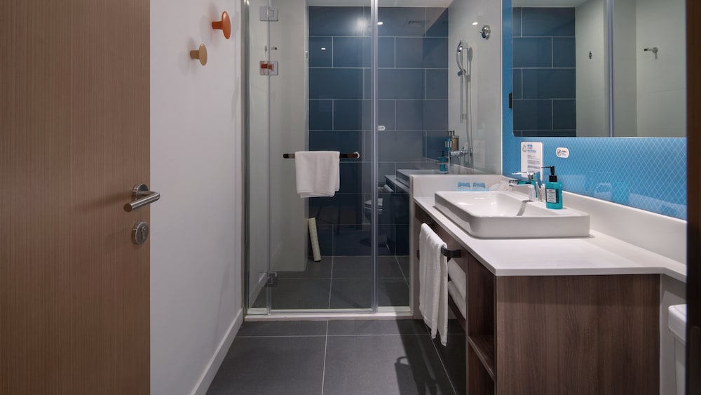 Holiday Inn Express Shanghai Hongqiao North 18/70