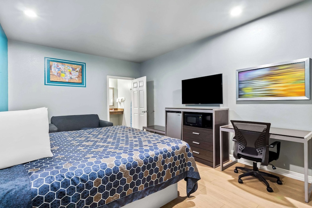 Standard, King Bed