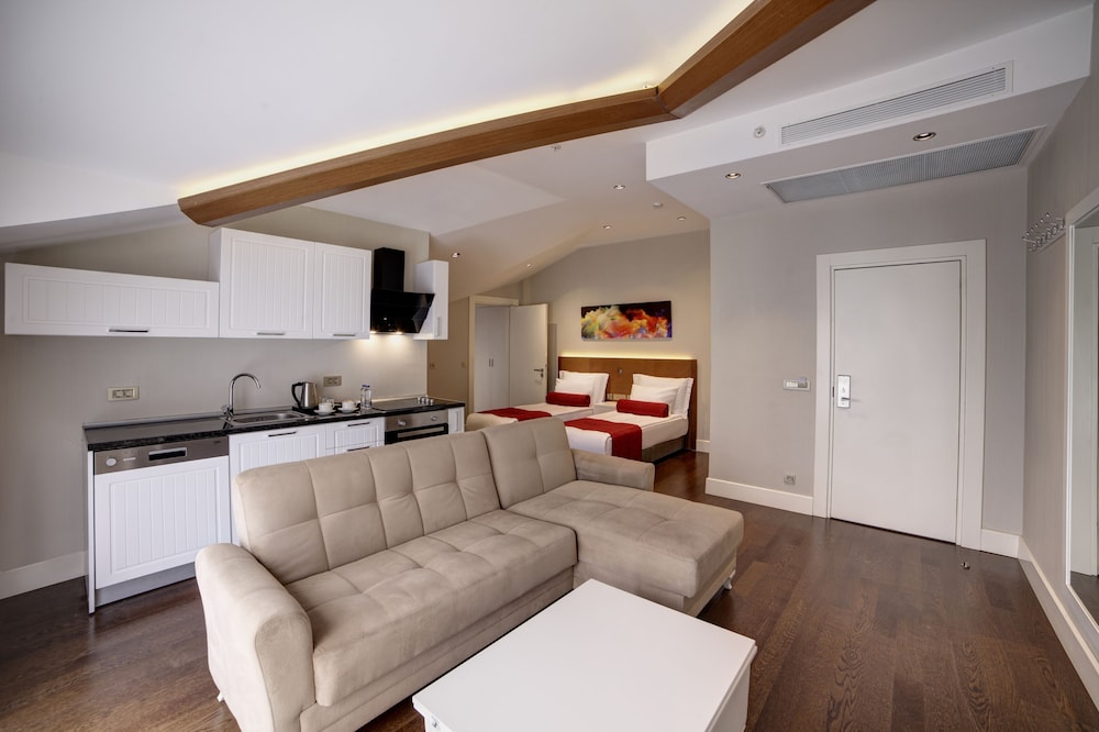 Veyron Hotels Spa 48/64