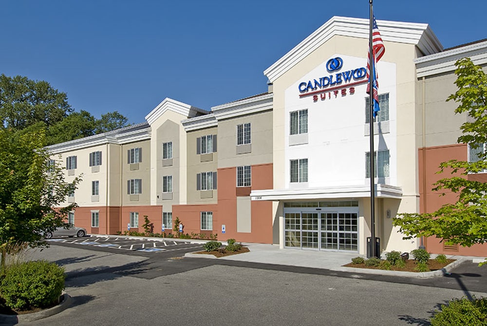 Candlewood Suites Burlington 1/33