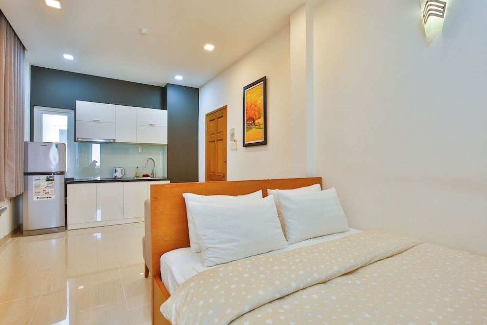 Sunflower Boutique Studio Apartment 18/44