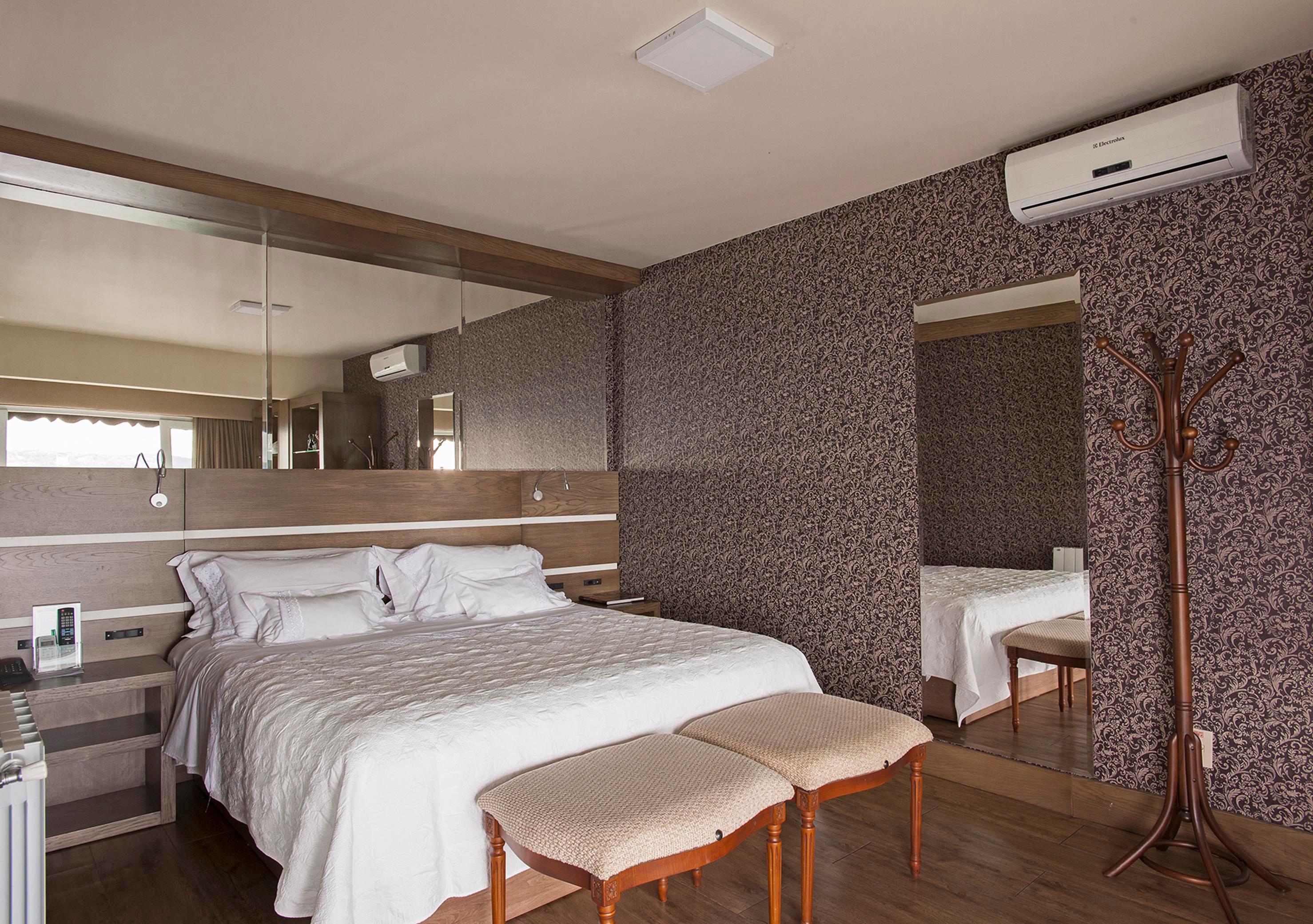 Luxury, Suite, Valley View
