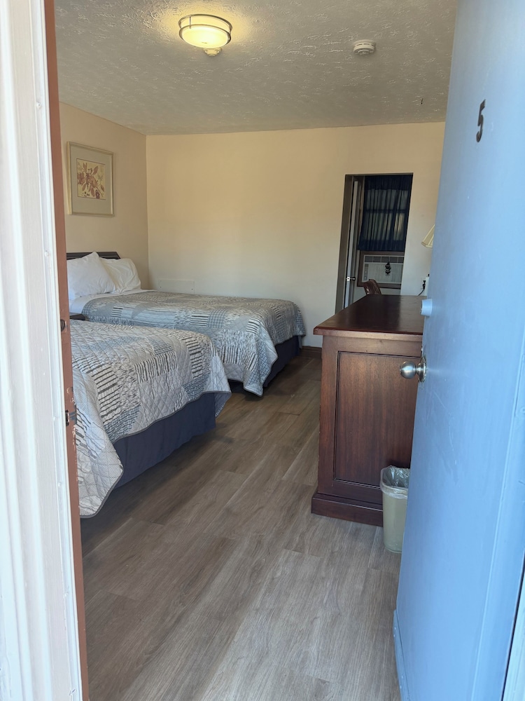 Sunset Inn 13/50
