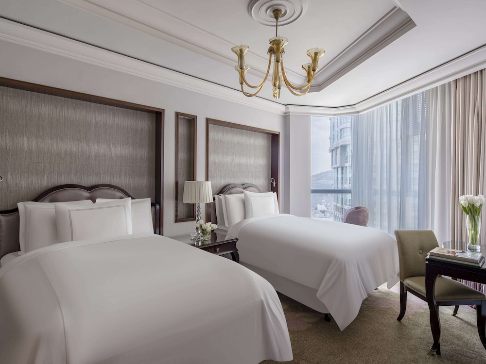 Raffles Makkha Palace