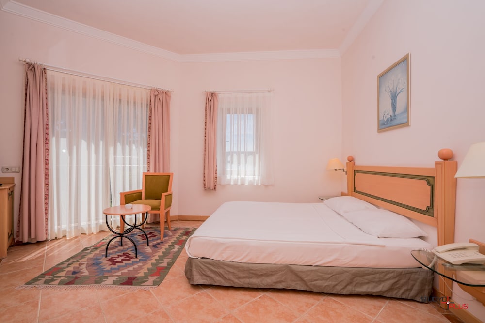 Amilla Beach Resort 9/50