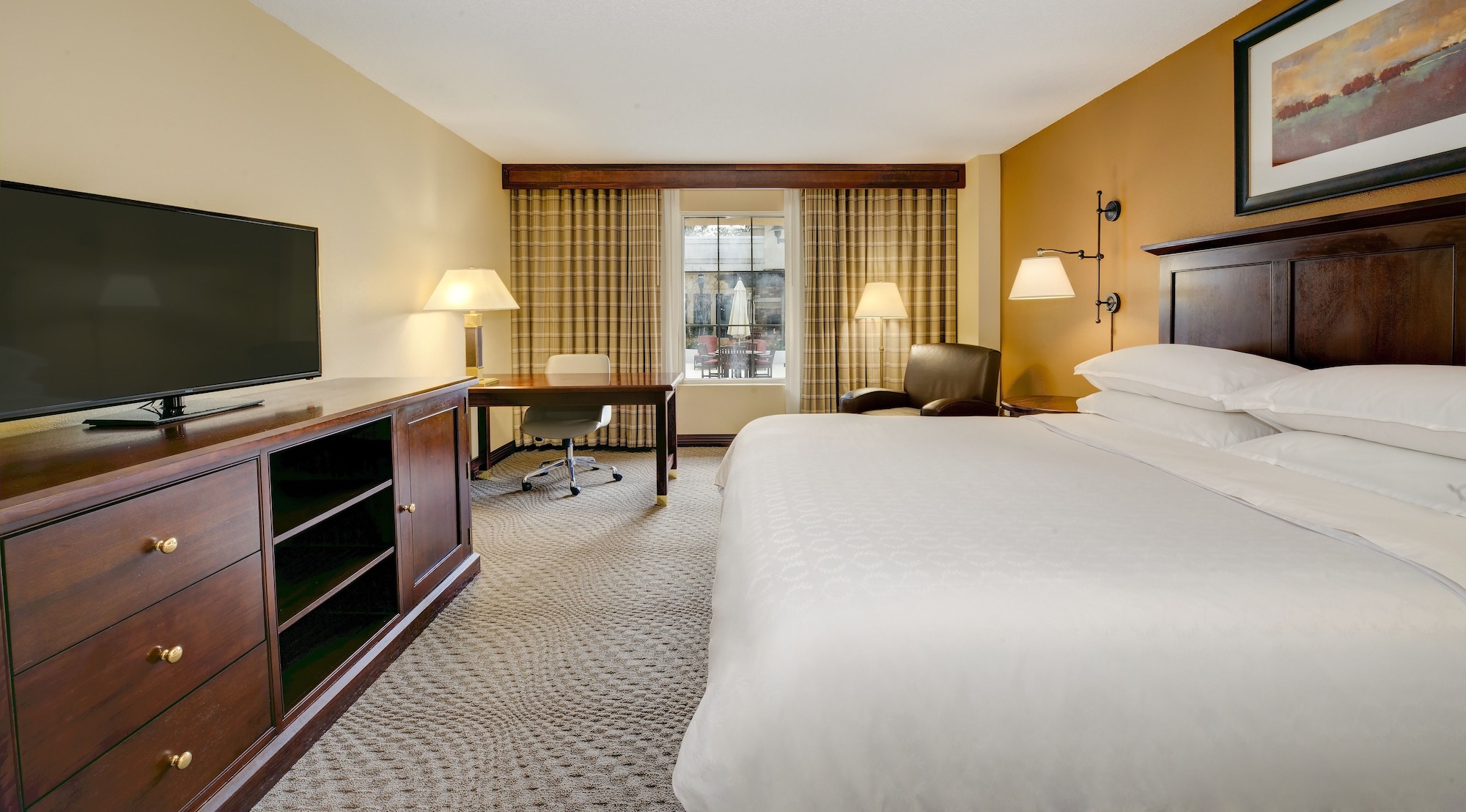 Room at Sheraton Atlanta Perimeter North Hotel, ATLANTA - GA