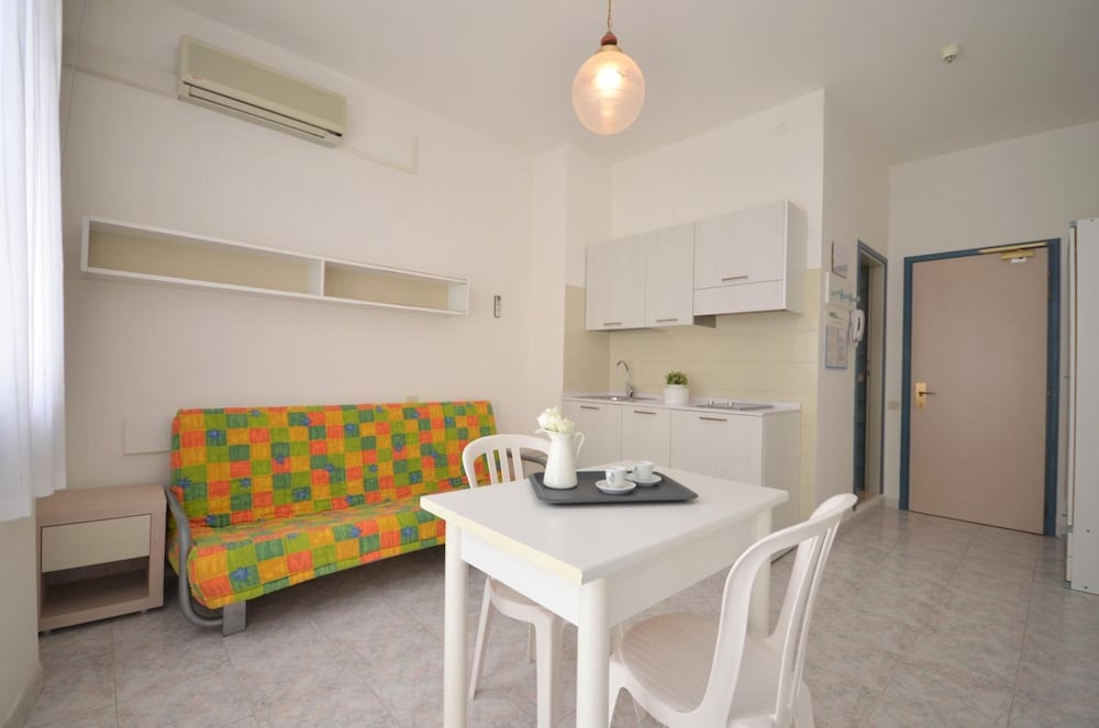 Aparthotel Pineda 32/55