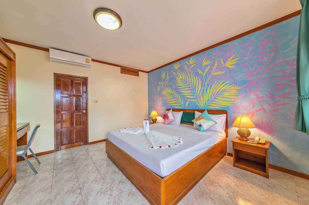 Panda Hotel Patong Beach 4/17