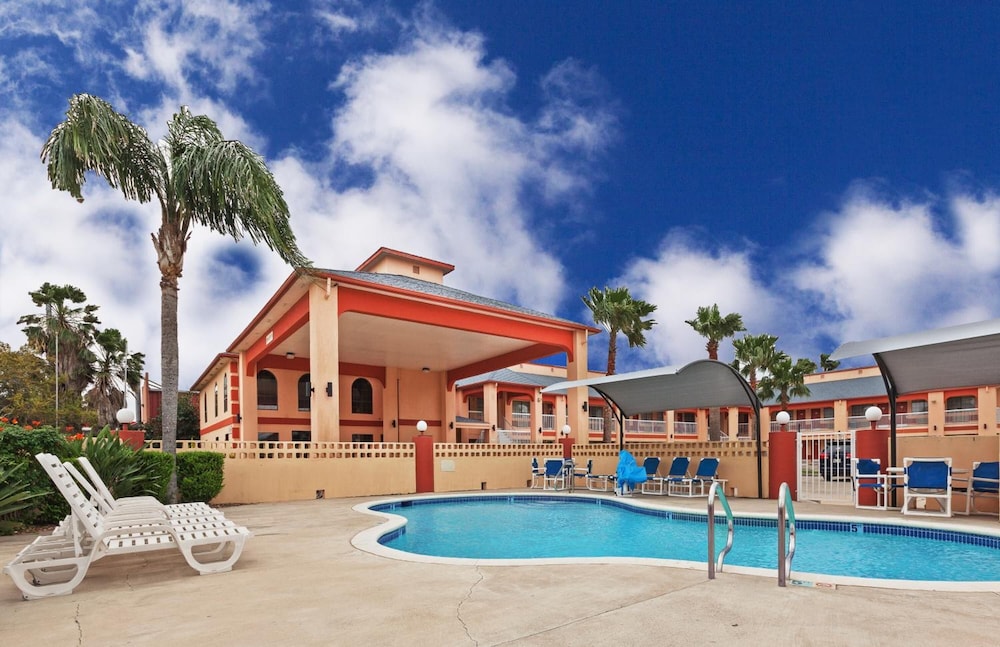 Texas Inn & Suites Raymondville 5/55