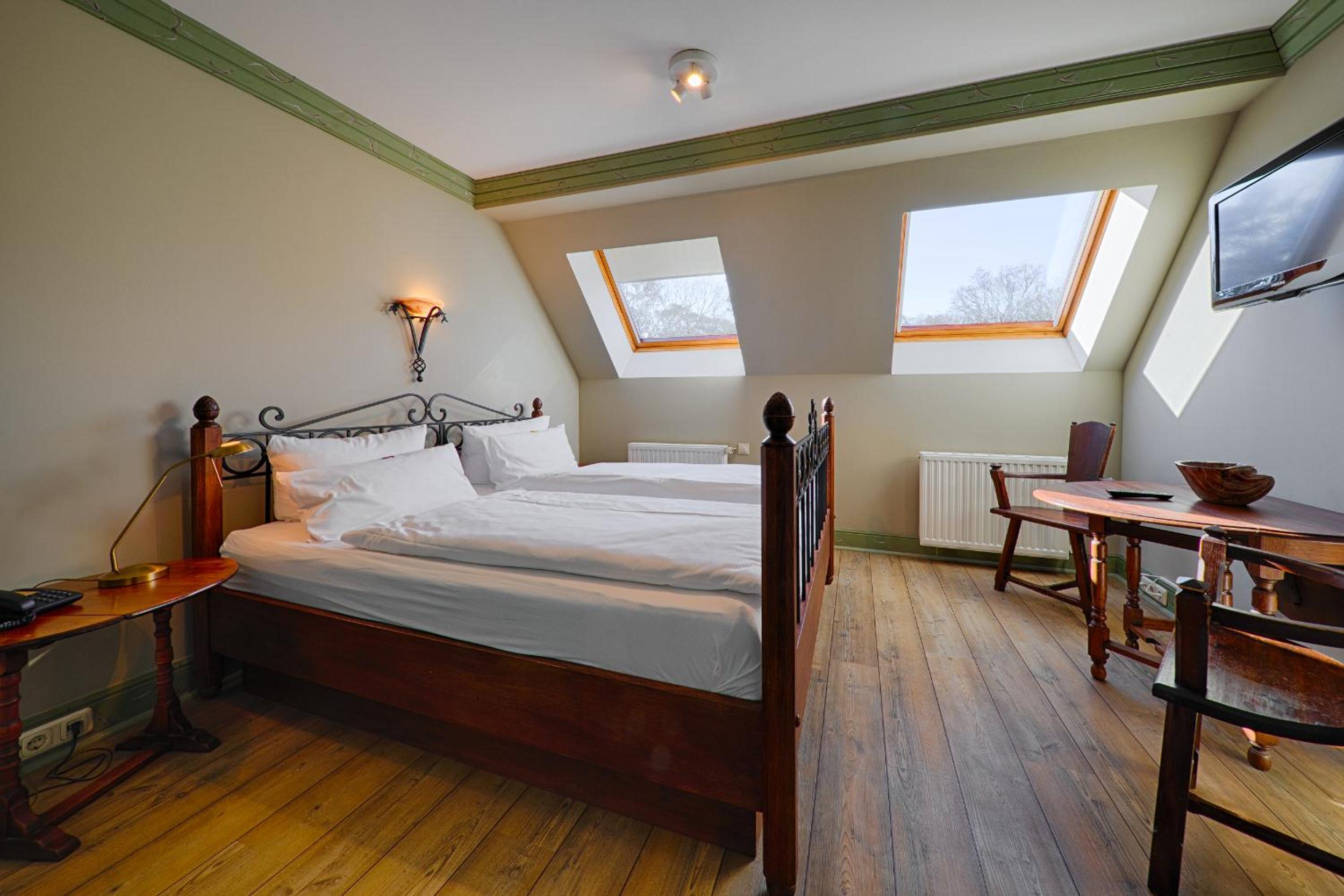 Tower, Suite