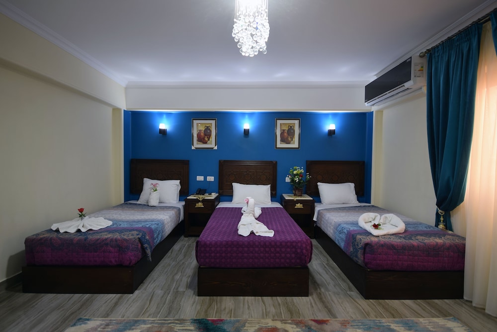 Amin Hotel 7/50