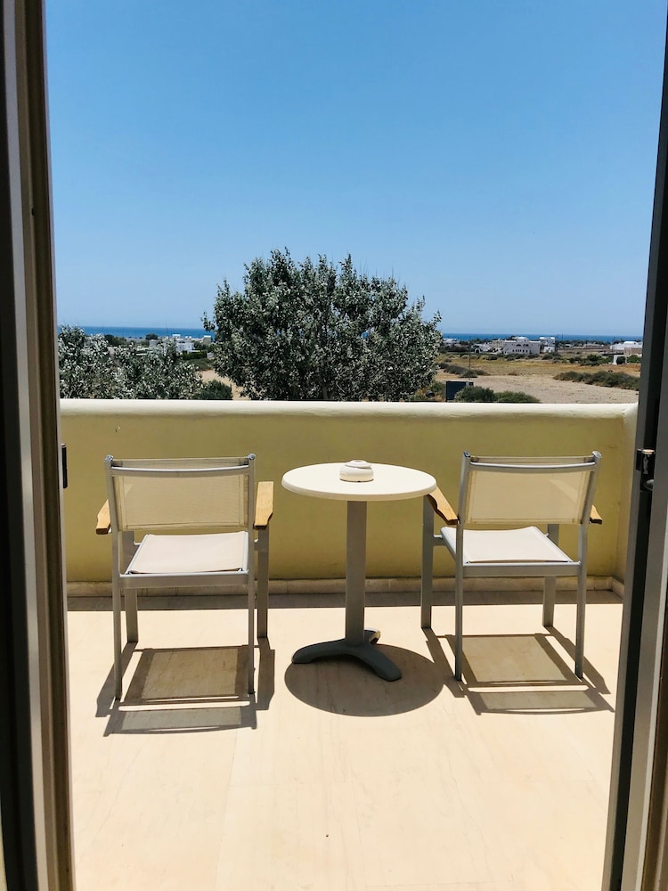 Thera Mare Resort in SANTORINI