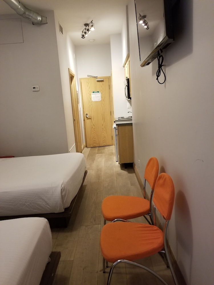 Dragon Gate Inn 48/64