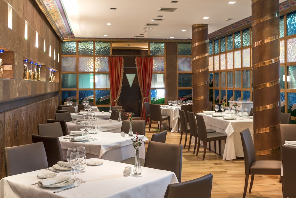 Eurostars Hotel de La Reconquista 65/83