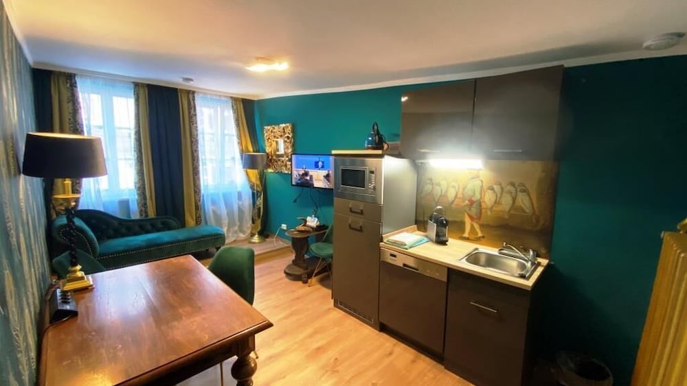 HOTEL SCHWARZER BOCK 33/50
