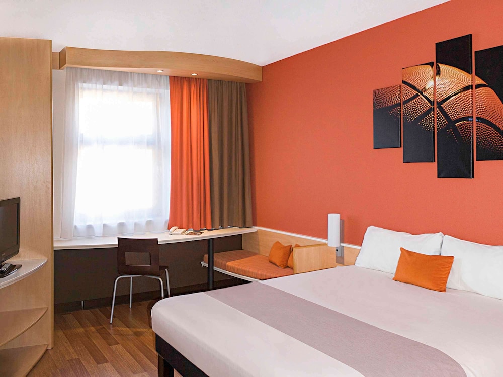 Ibis Bratislava Centrum Hotel 25/66