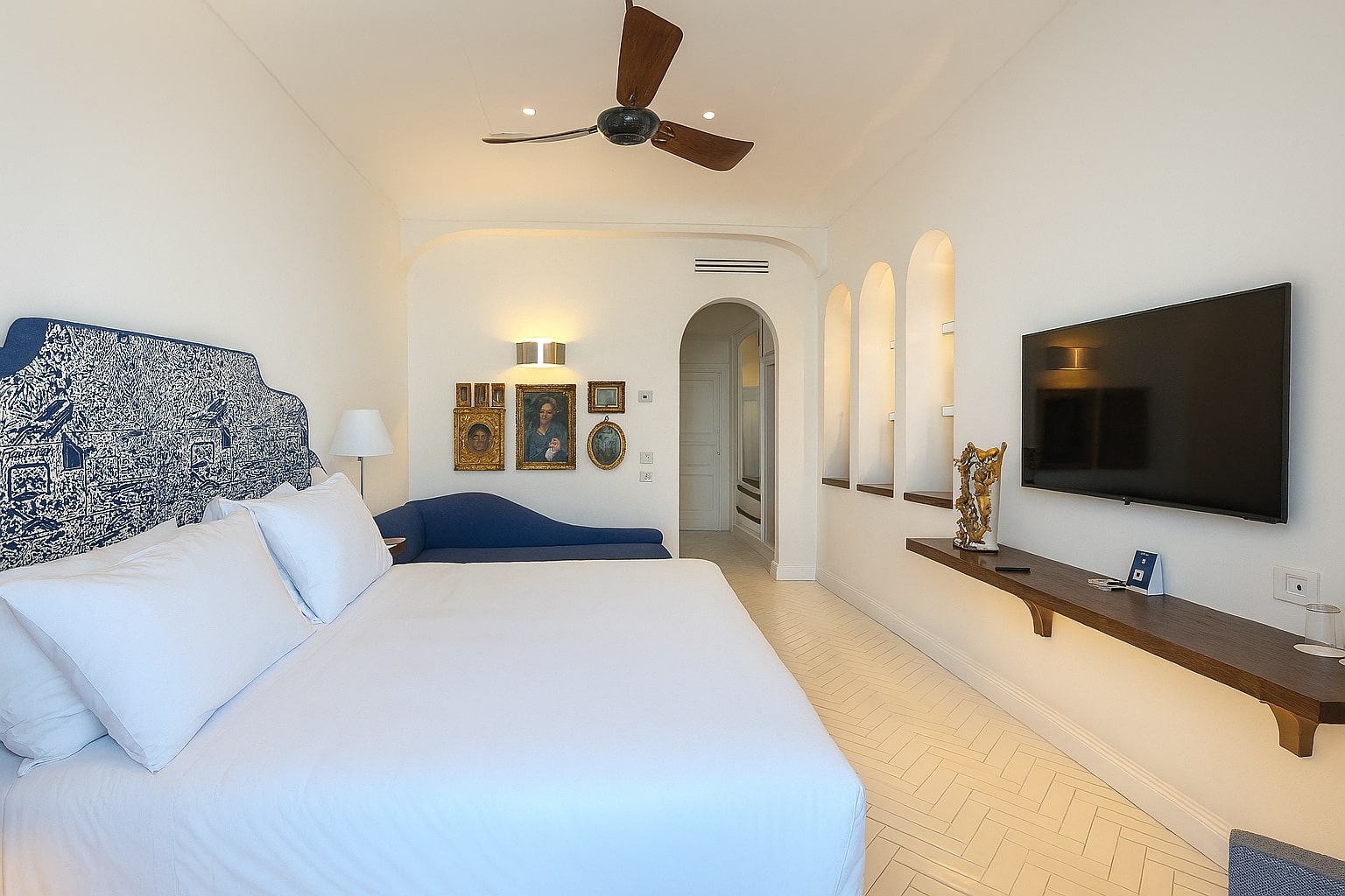 Junior Suite, Sea View, Grand Hotel Europa Palace 2/10