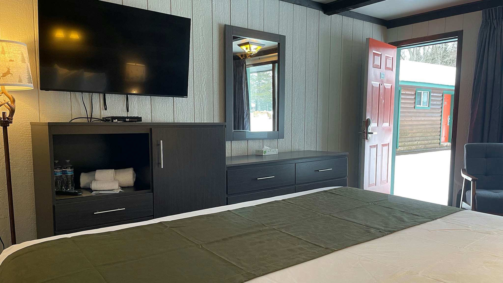 ADIRONDACK LODGE OLD FORGE 41/55
