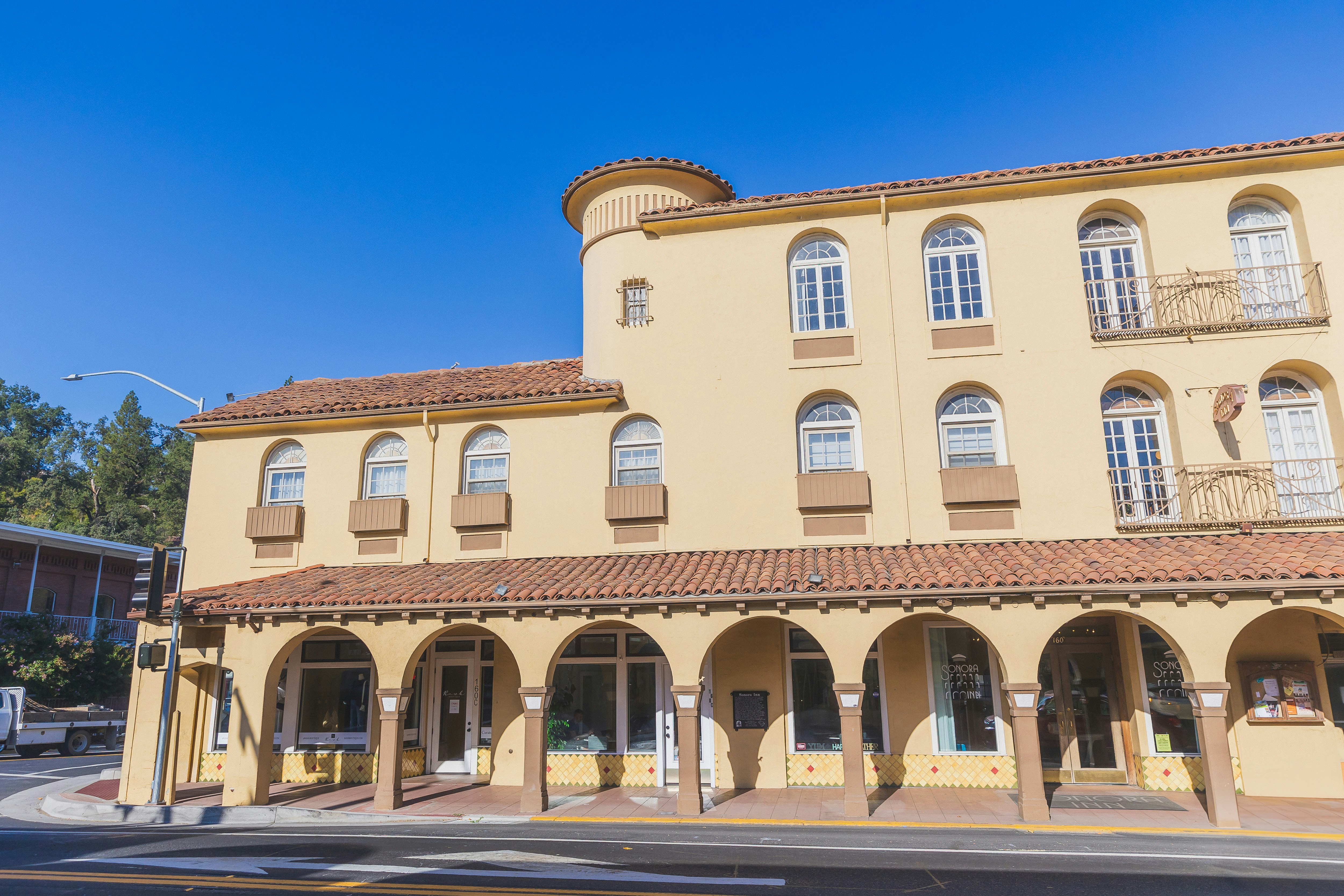 The Sonora Inn 1/50