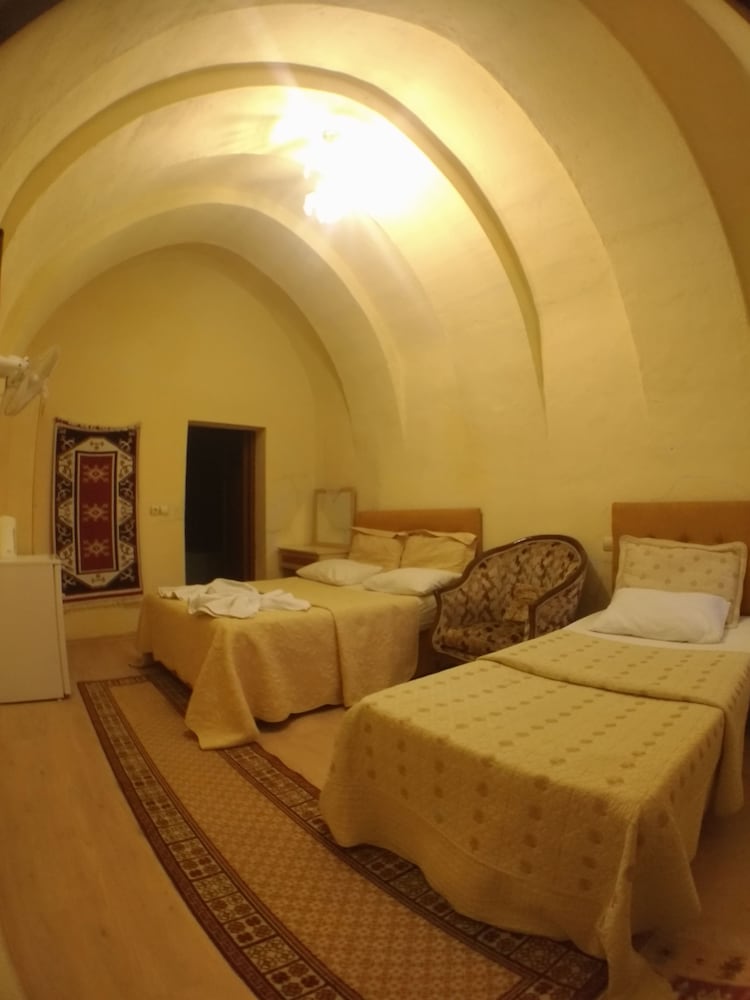 Suite, 1 Double and 1 Single Bed
