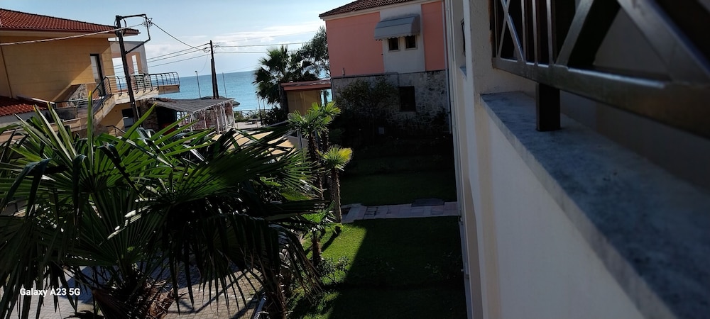 Paralio Hotel 40/50