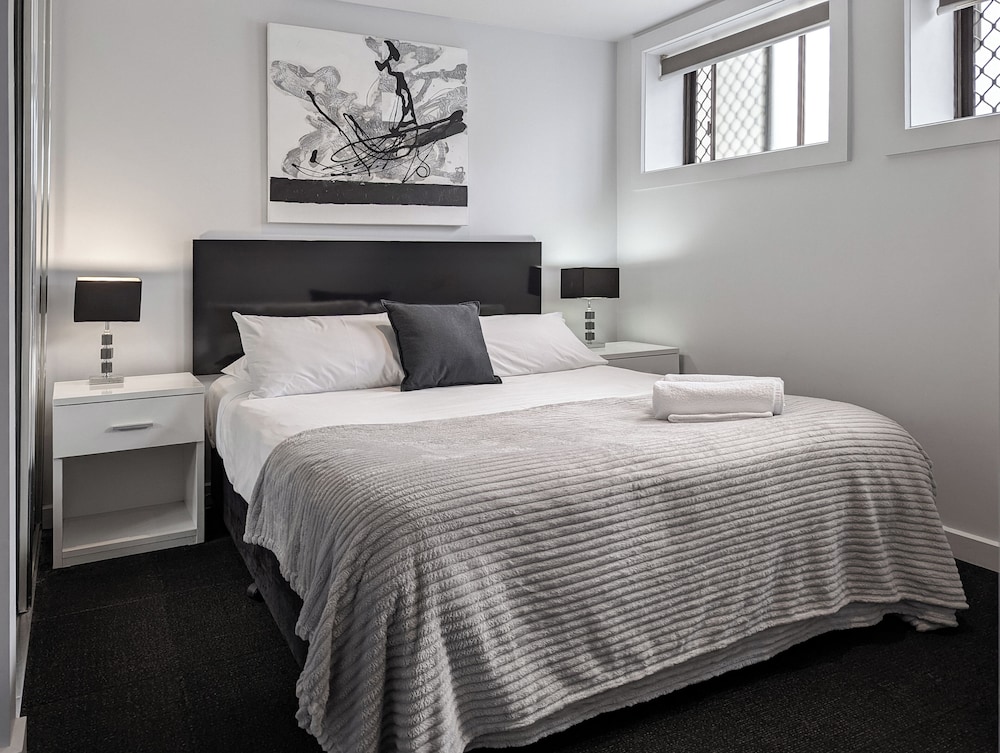 2 BEDROOMS, FAMILY, APARTMENT