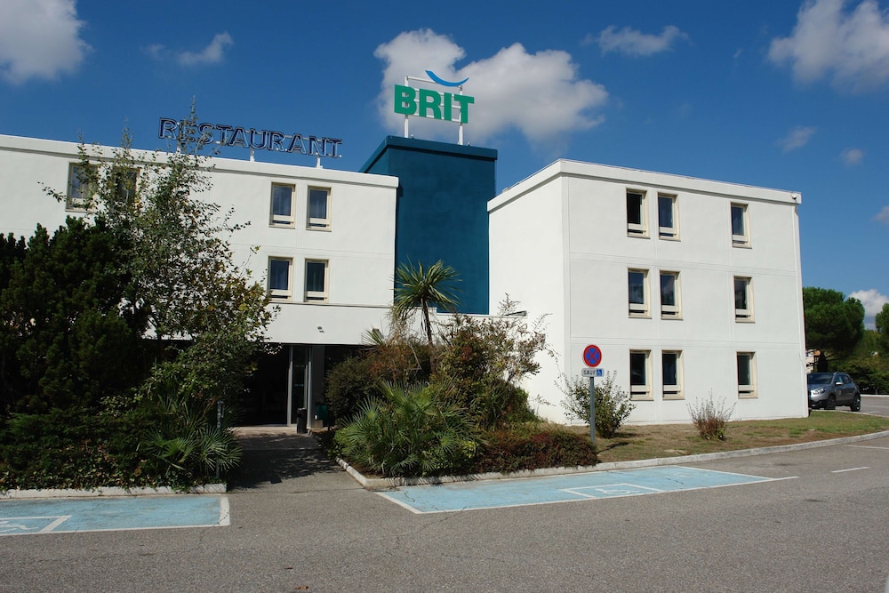 Brit Hotel Marseille Airport 38/50
