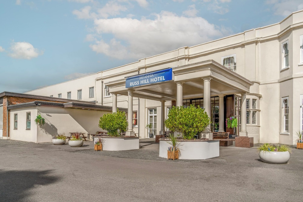 Russ Hill Hotel Gatwick 55/62