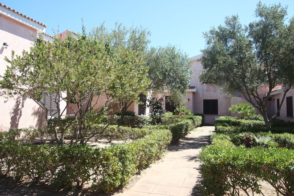 Marina Manna Hotel Club Village 49/53