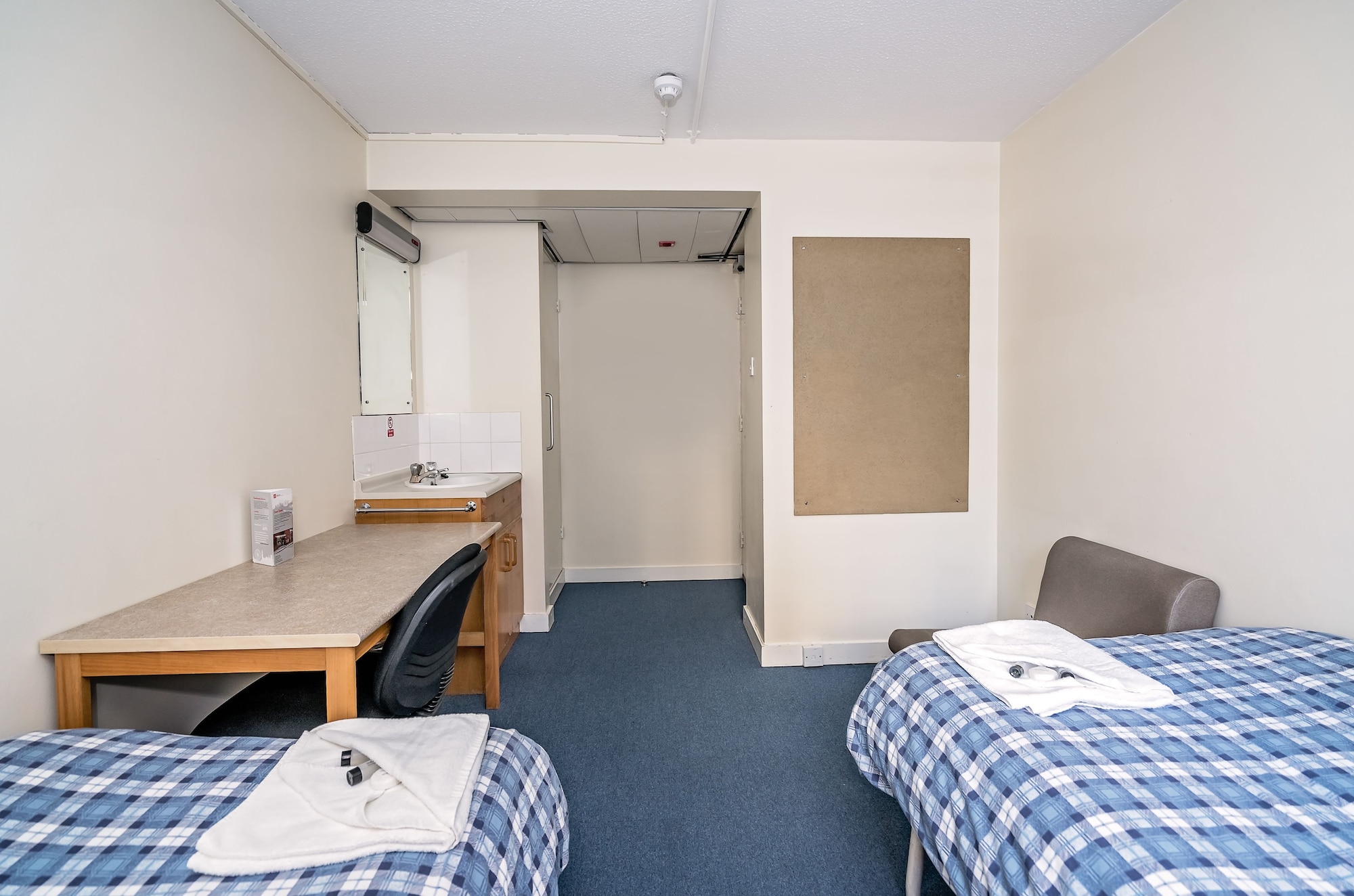 BASIC, TWIN BEDS