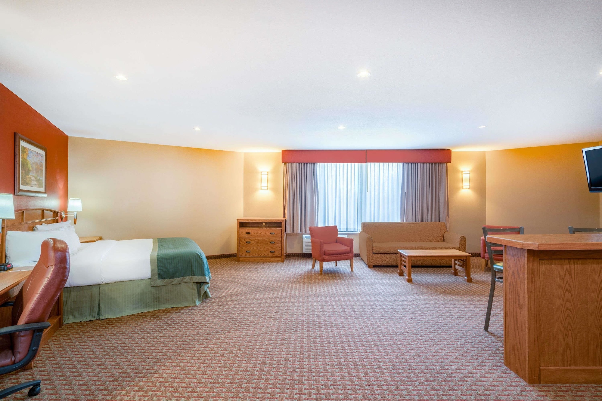 1 Bedroom, Deluxe, Suite, King Bed, Pool Side, Sofa, Jetted Tub