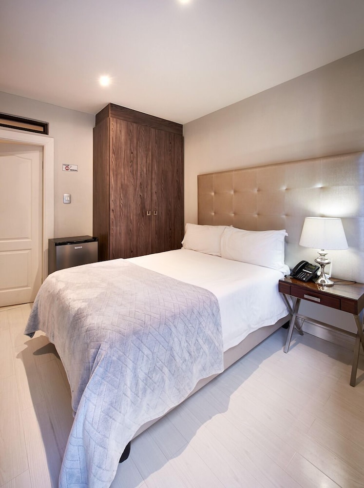 Dynasty Forest Sandown Accommodation 14/69