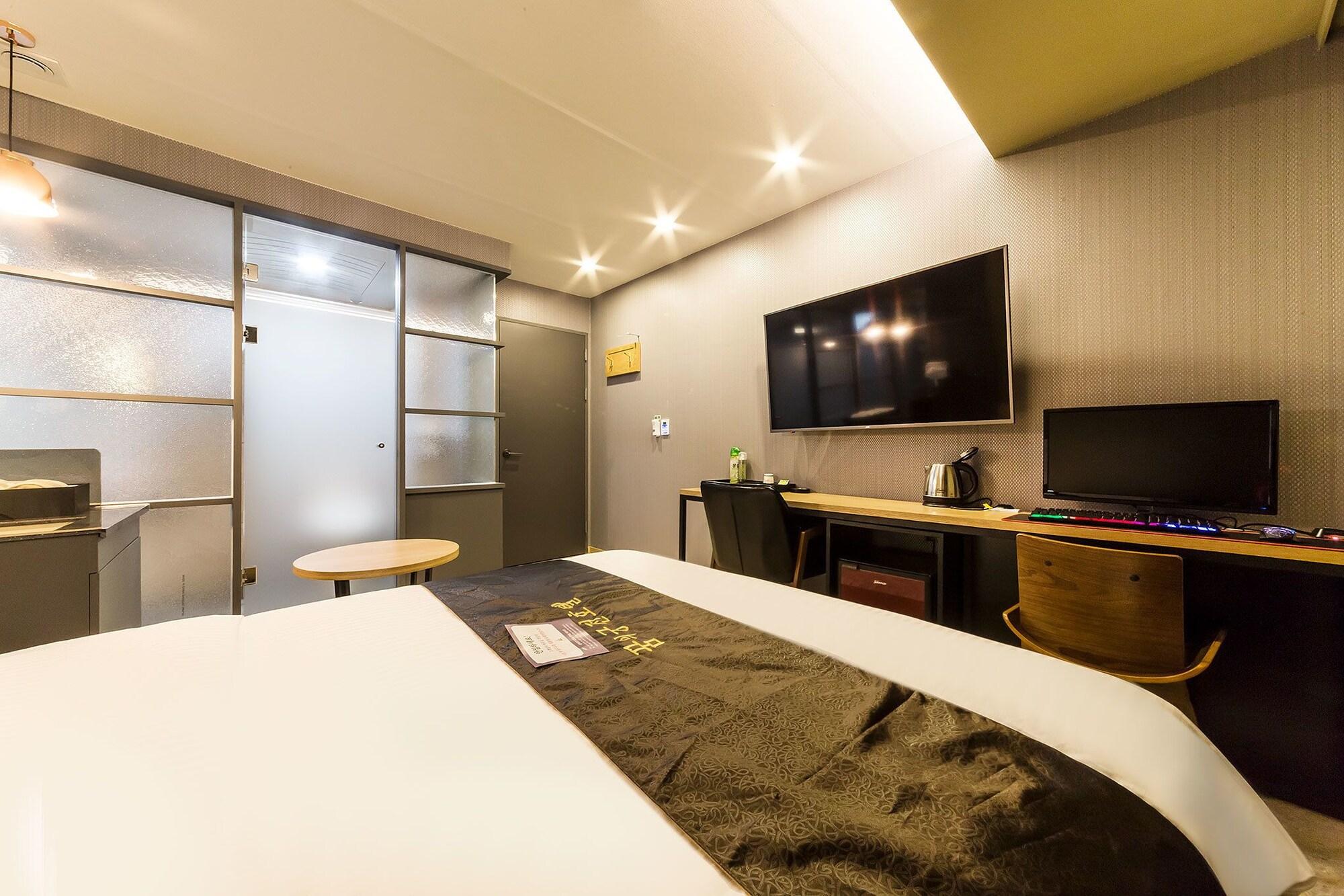 Jakjeon Dream Palace 23/36