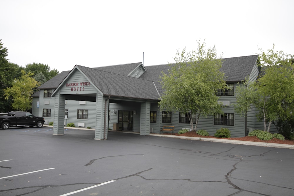 Harbor Winds Hotel Sheboygan 3/22