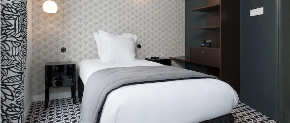 HOTEL EMILE 24/49