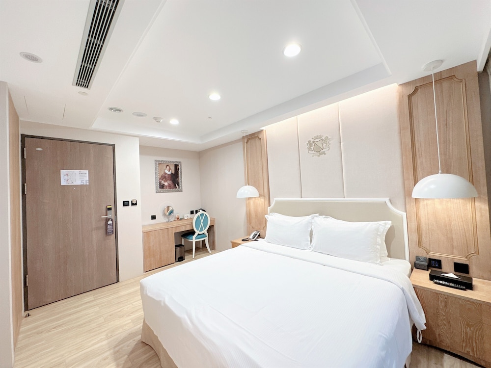 Hua Hotel 38/67