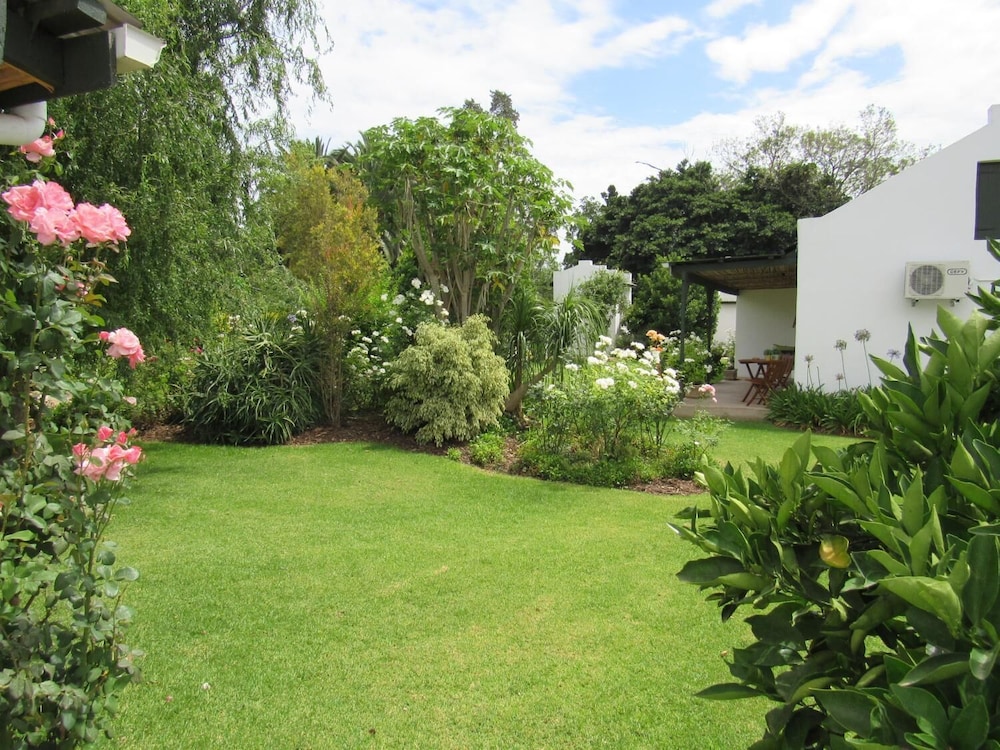 Happy Lands Self Catering/B&B 38/48