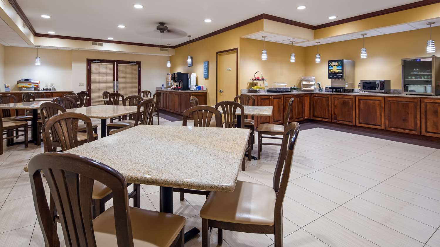 Best Western Geneseo Inn 30/32