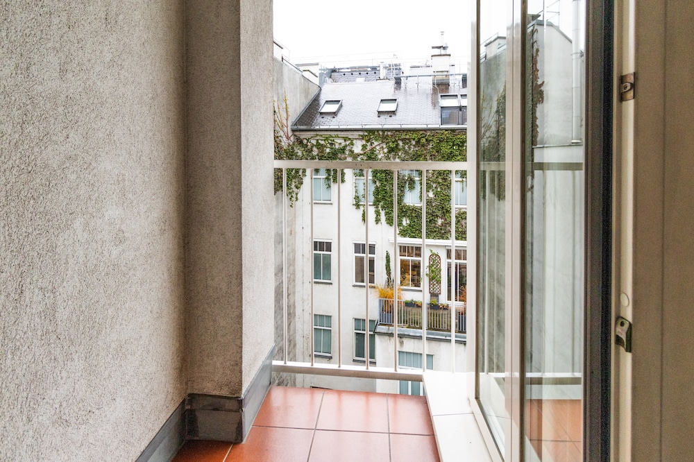 CheckVienna - Apartment Rentals Vienna 14/36