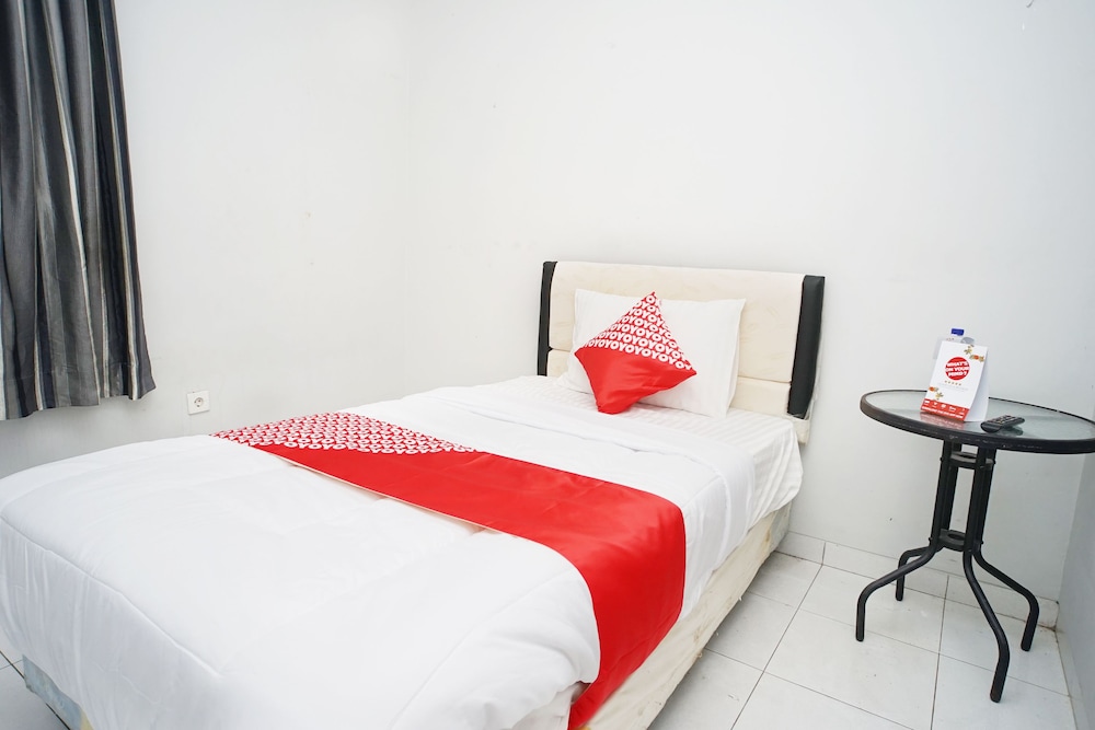 OYO 1007 Alletha Guest House 2 19/24