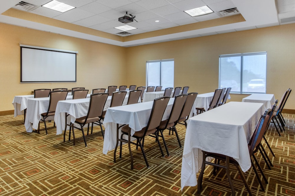 Comfort Suites Jackson I-40 41/47