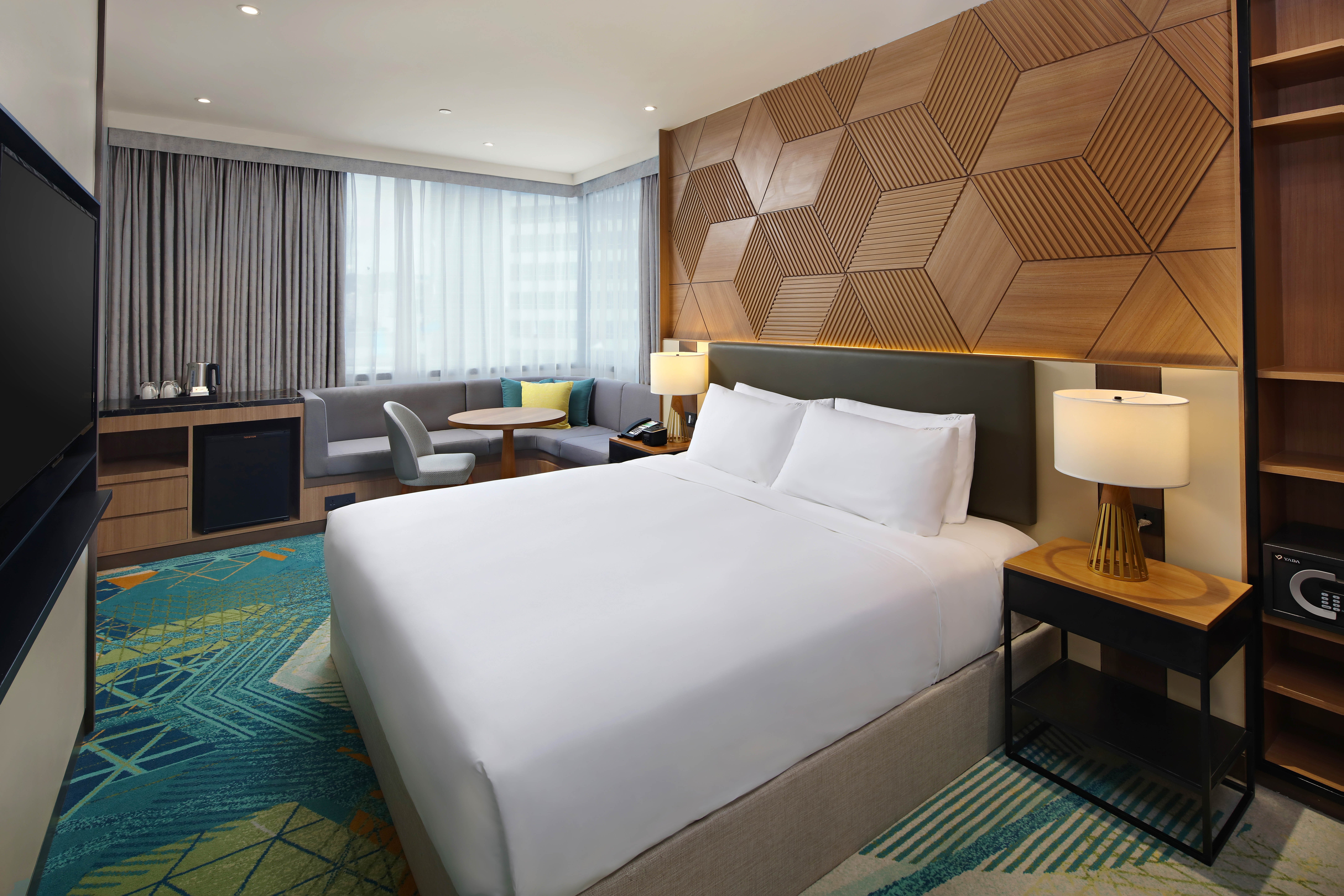 PREMIUM, KING BED