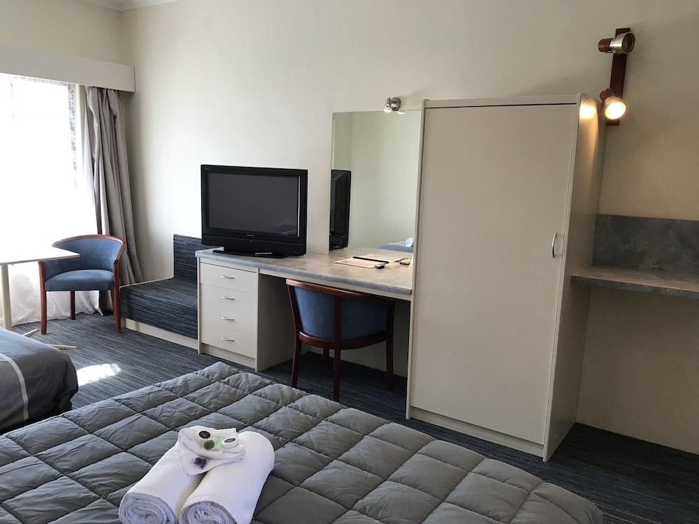 Robetown Motor Inn And Apartments 37/80